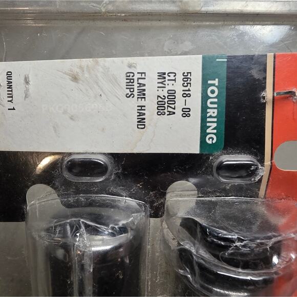 Harley Davidson Flame Hand Grips 2008-Later Touring Models 56518-08 Chrome/Black - Picture 10 of 11